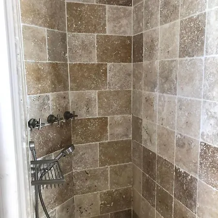 Alojamento de Acomodação e Pequeno-almoço Alba Saint-Tropez